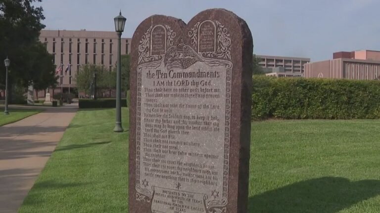 Court obstructs screen of 10 Rules in Texas class
