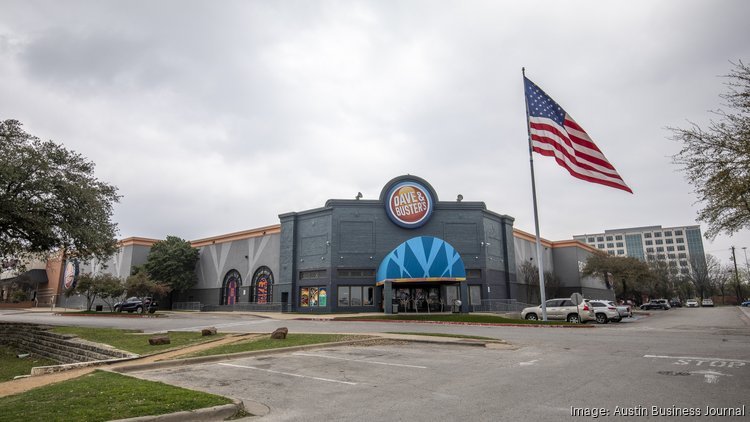 Demolition prepared for component of North Austin'' s Arboretum Crossing shopping mall