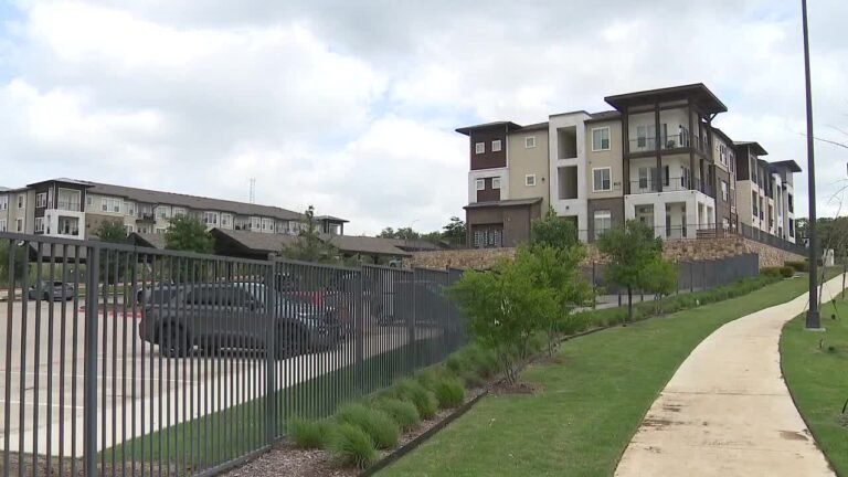 Austin rental fee costs drop a little, yet lots of occupants see little alleviation